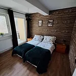 Haus Am Schloss Apartament *